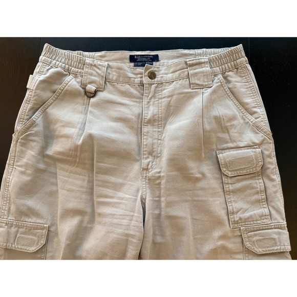 5.11 Tactical Pants Mens 32x31* Tan Utility Cargo Military‎ EMS Paramedic - Picture 1 of 11